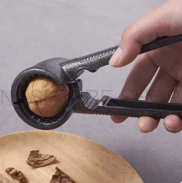 Nut Cracker | آلة تكسير المكسرات